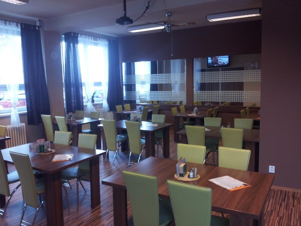 城市大楼旅舍 Šaca 外观 照片